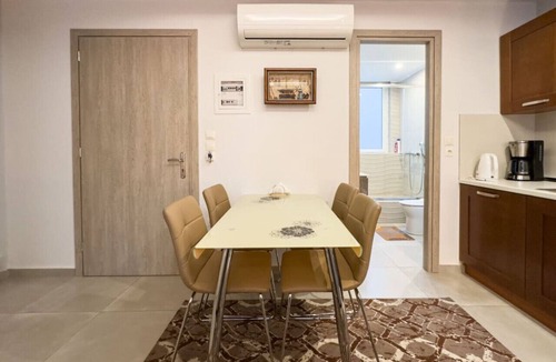 Plaka Condo | Glamorous & Spacious Renovated Apartment, Syntagma