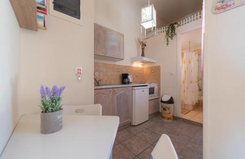 Agios Gordios House | Glorious Sunset & Sea View Studio Mariastella 4