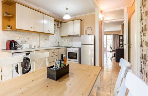 Glyfada Apartment | Glyfada 2 bedrooms 4 persons apartment by MPS