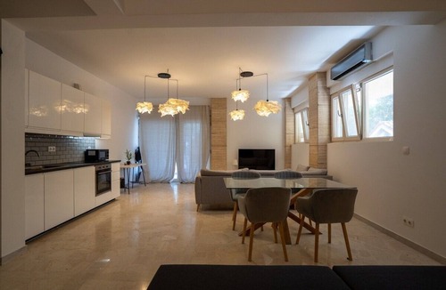 Glyfada Condo | Glyfada Prime Vacation Rentals