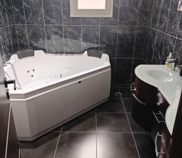 Perama Villa | Gold Pearl Maggie Sea View Villa