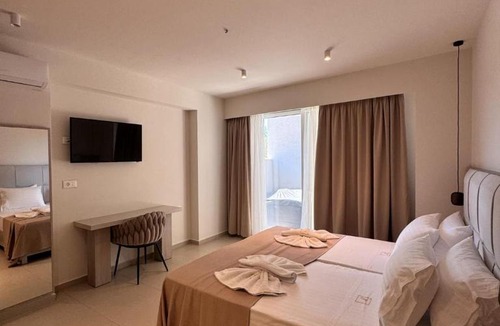 Drosia Hotel | Golden Coast Suites