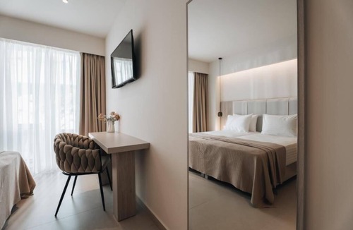 Drosia Hotel | Golden Coast Suites