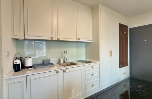 Sveti Stefan Apartment | Golden Crown