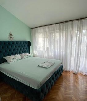 Centar House | Golden Grape House