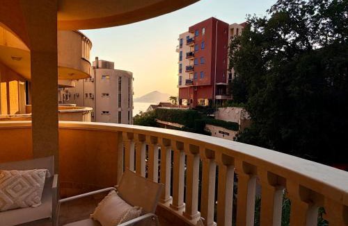 Przno Apartment | Golden Light Residence - Luxury Spacious Holiday Condo with Sea view