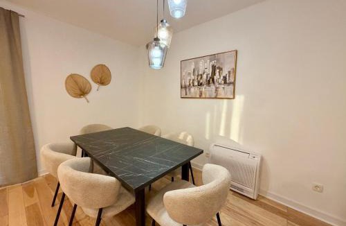 Przno Apartment | Golden Light Residence - Luxury Spacious Holiday Condo with Sea view
