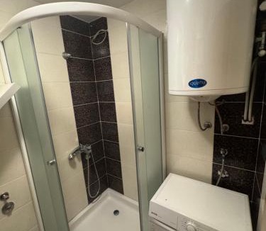 Berane Apartment | Golden Lux