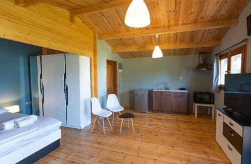 Nidri Ski Chalet | Golden Sun Bungalows