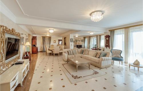 Sasovici House | Gorgeous Home In Herceg Novi