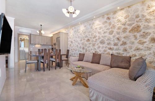 Tsoukaladhes Villa | Goudis Suite Irida