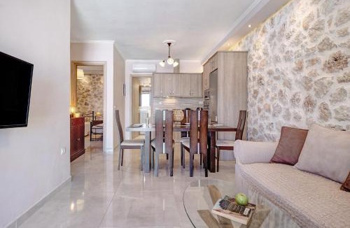 Tsoukaladhes Villa | Goudis Suite Irida