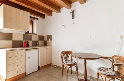 Monemvasia House | Goulas Guesthouse with Sea View, Wi-Fi, and Air Conditioning