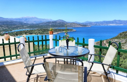 Istron Apartment | Anemone Seaside Traditional Homes - Apartment