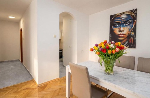 Babilonija Apartment | GRAND 3-Bedroom Apartment