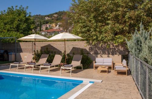 Apolpaina Villa | Grappolo Lefkada Villas - Athiri, 5 min from wonderful Ai Giannis beach & Lefkada town