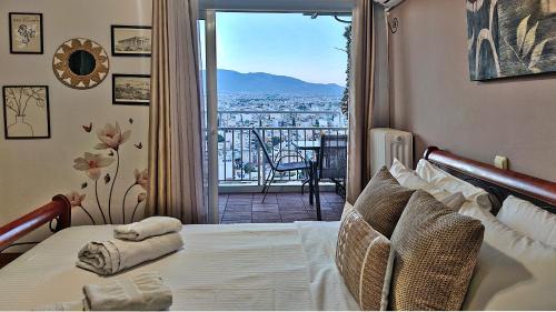 Nea Chalkidona Apartment | Great city view at a safe neighborhood near metro