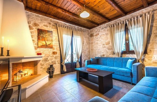 Langadhakia Villa | Great Zakynthos Apartment | 1 Bedrooms | Mountain Views
