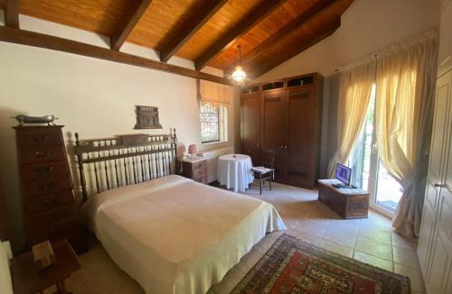 Aigialeia Apartment | Greek Tuscany Vasiliki's Home