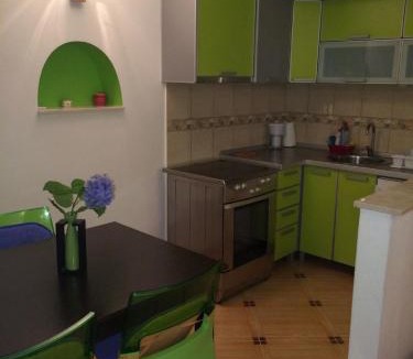 Sveti Stefan Apartment | Green Apartment Sv. Stefan