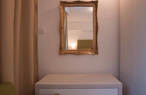 Centar Apartment | Green charming 1-bedroom apartment with AC in Budva center