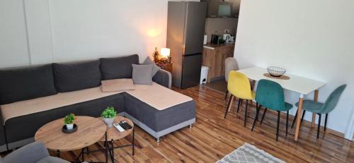 Mrcevac Apartment | Green Garden