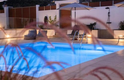Spata-Artemida House | Green Hill Suites 4