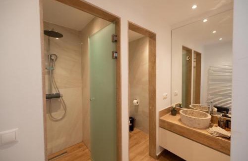 Spata-Artemida House | Green Hill Suites 4