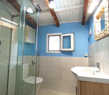 Askos House | Green Olive House