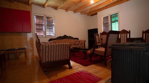 Montenegro House | Green Valley Cottage
