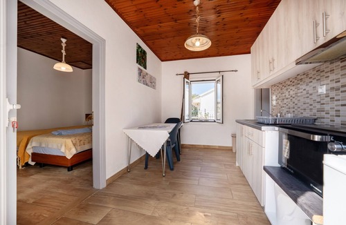 Karousades Apartment | Grenta Country House – Tranquil Cottage near North Corfu Beaches