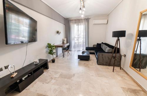 Nea Ionia Apartment | Grey Line Apartment - 15' from Athens center