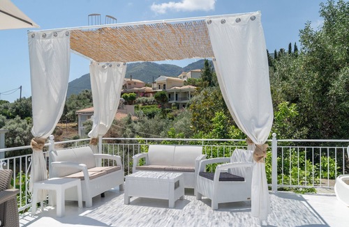 Episkopos Apartment | 'Ground Floor' Room Shared Pool and Wi-Fi