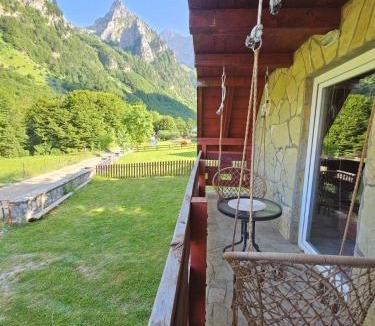 Downtown House | Guest house Crvenkapa