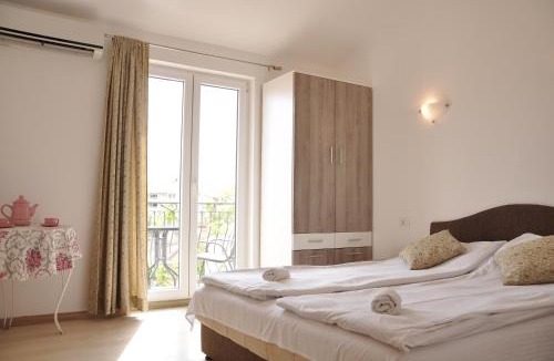 Lazi House | Guest House Damjana