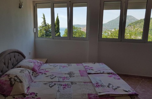Sutomore House | Guest House Dragomir