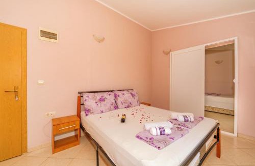 Bregvija House | Guest House Edita
