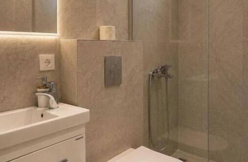 Ulcinj Apartment | Guest House Fjola : Apartment with View and Balcony