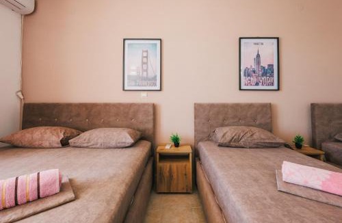 Gjerana House | Guest House Green Garden