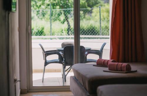 Gjerana House | Guest House Green Garden