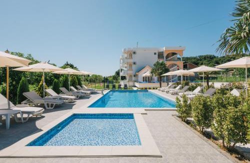 Gjerana House | Guest House Green Garden