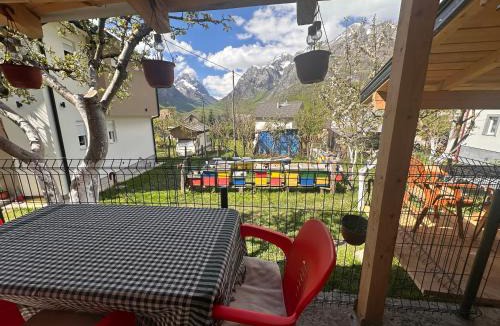 Vusanje House | Guest House GURI