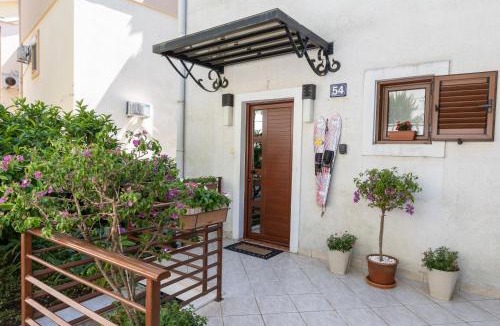 Petrovac House | Guest House Jedro