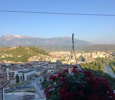 Berat House | Guest House LION