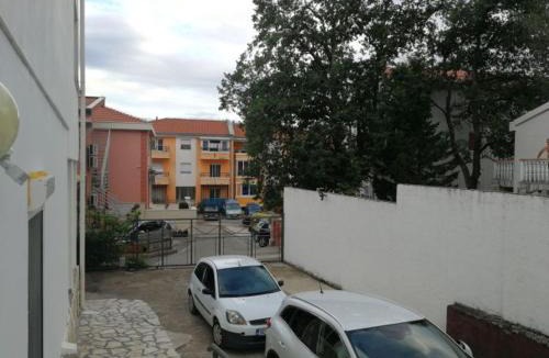 Lazi House | Guest House Mudresa