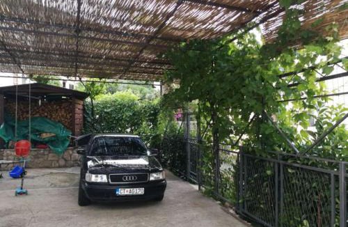Lazi House | Guest House Mudresa