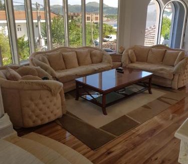 Burtaisi House | Guest house Nina
