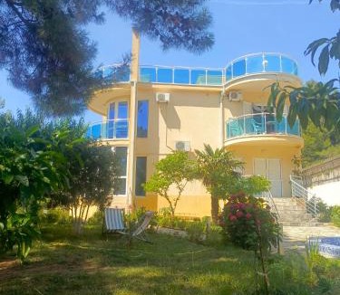 Petrovac House | Guest House Sunny Villa
