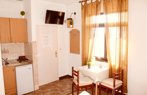 Topla House | Guest House Tomanovic