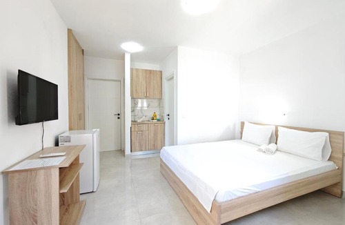 Becici House | Guest House Violet
